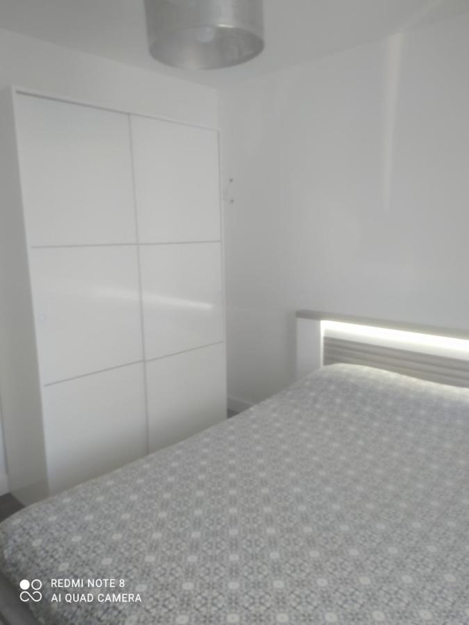 Chambre D'Hotes Chez Sandrine Guîtres Exteriér fotografie